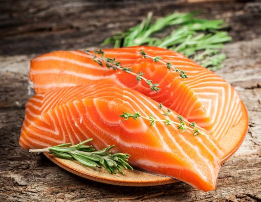 Manfaat Ikan Salmon untuk Meredakan Nyeri Sendi