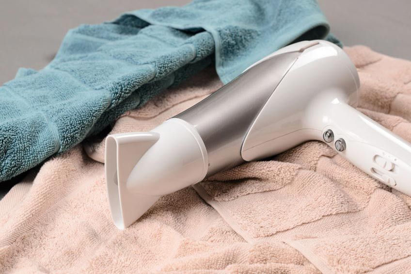 Amankah Mengeringkan Vagina Menggunakan Hair Dryer Usai Bercinta?