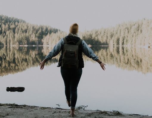 Hidup Sendiri Lebih Terhindar dari Depresi, Benarkah?