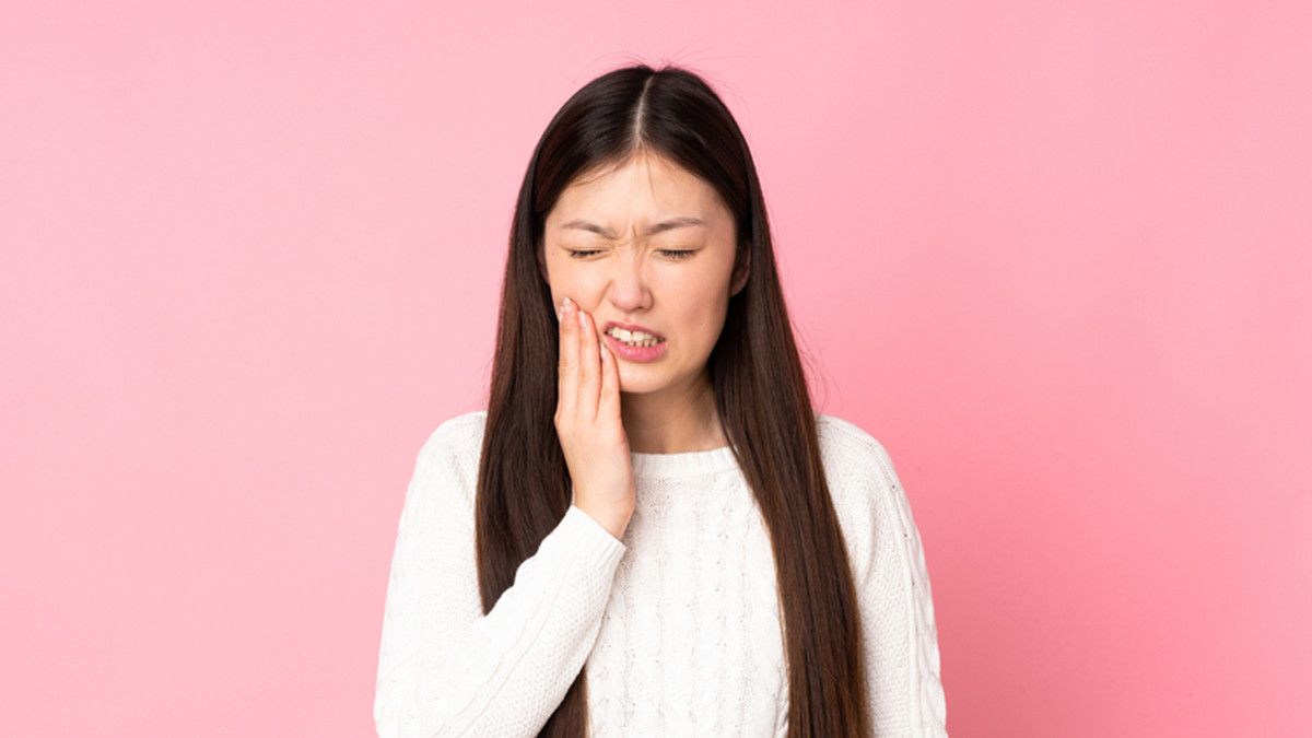 Gigi Sakit dan Ngilu? Mungkin Gigi Anda Retak
