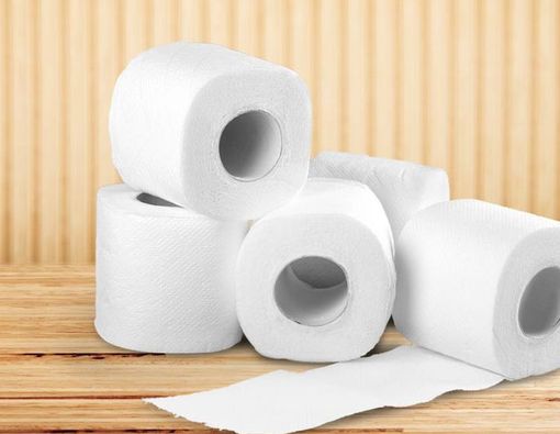 Lebih Bersih Mana, Cebok dengan Air atau Tisu?