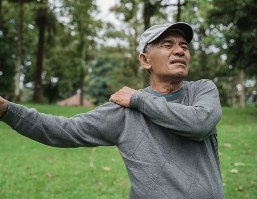 Waspada, Sakit Bahu Bisa Jadi Pertanda Kanker Paru