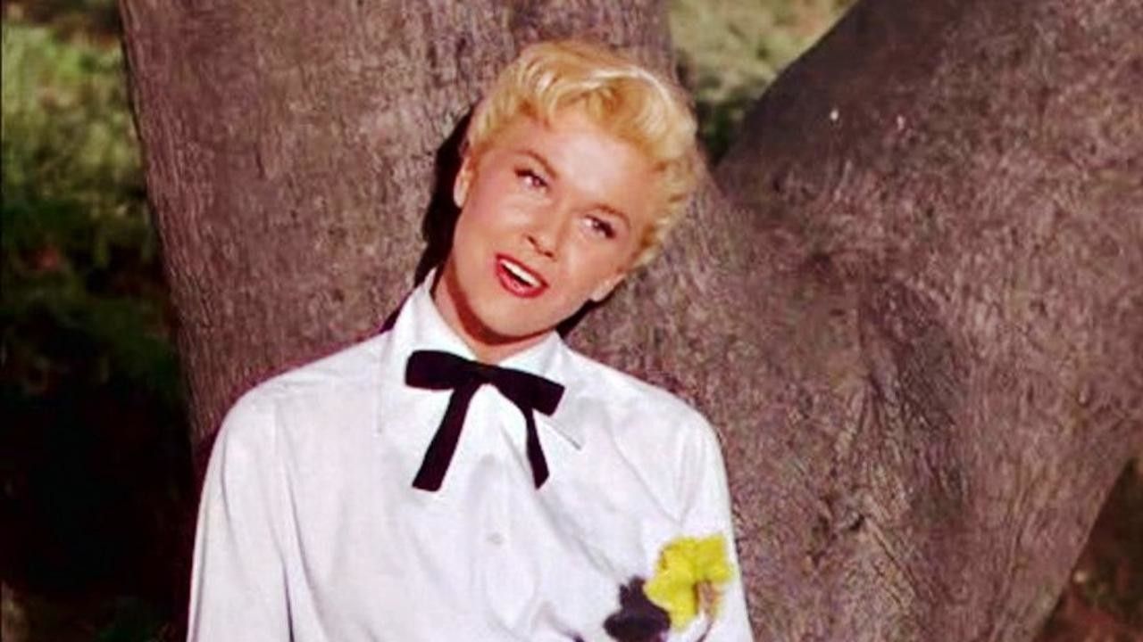 Lansia Rentan Terkena Pneumonia seperti Doris Day?