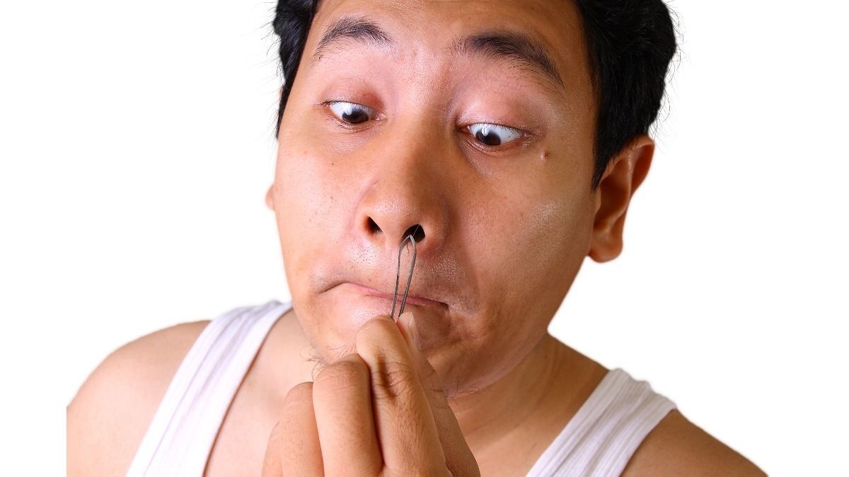 Sering Mencabut Bulu Hidung Bisa Sebabkan Asma, Benarkah?