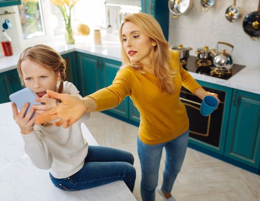 Ini Alasan Mengapa Anak Sebaiknya Tidak Diberi Gawai