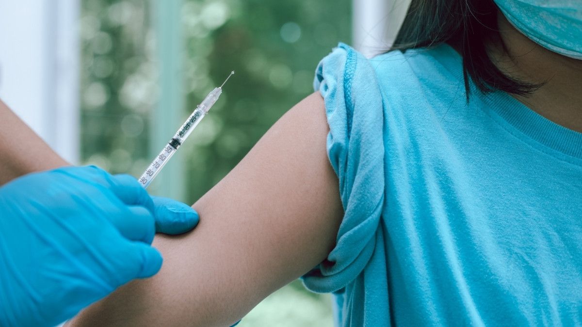 Ketahui Perbedaan Vaksin Booster dan Dosis Ketiga