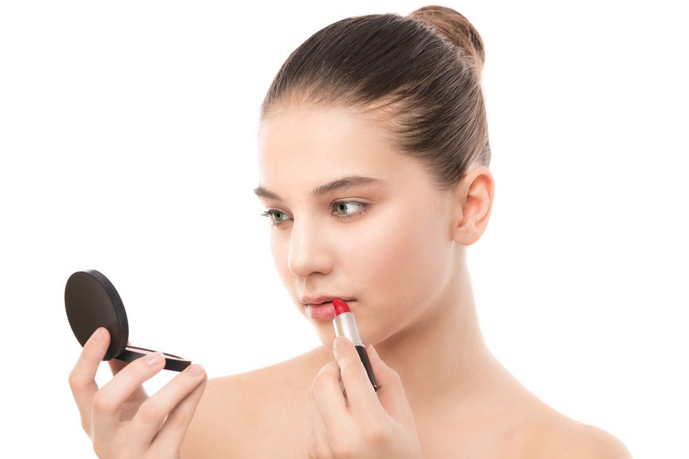 10 Bahan Berbahaya yang Ada di Produk Kecantikan
