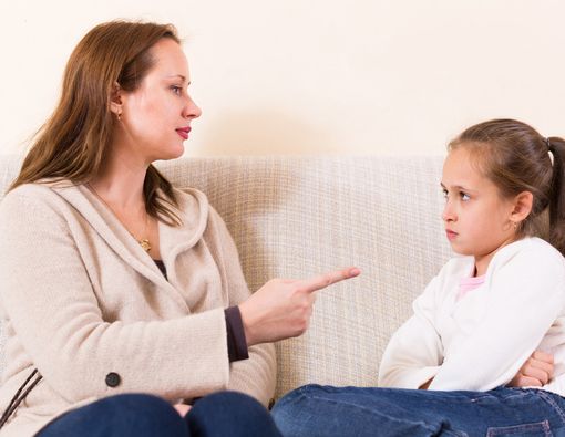 Orang Tua Sering Mengkritik, Anak Bisa Terkena Gangguan Mental