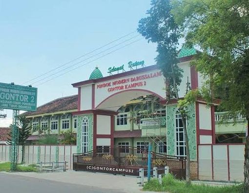Puluhan Murid Pesantren Gontor Positif COVID-19, Bukti Asrama Berisiko