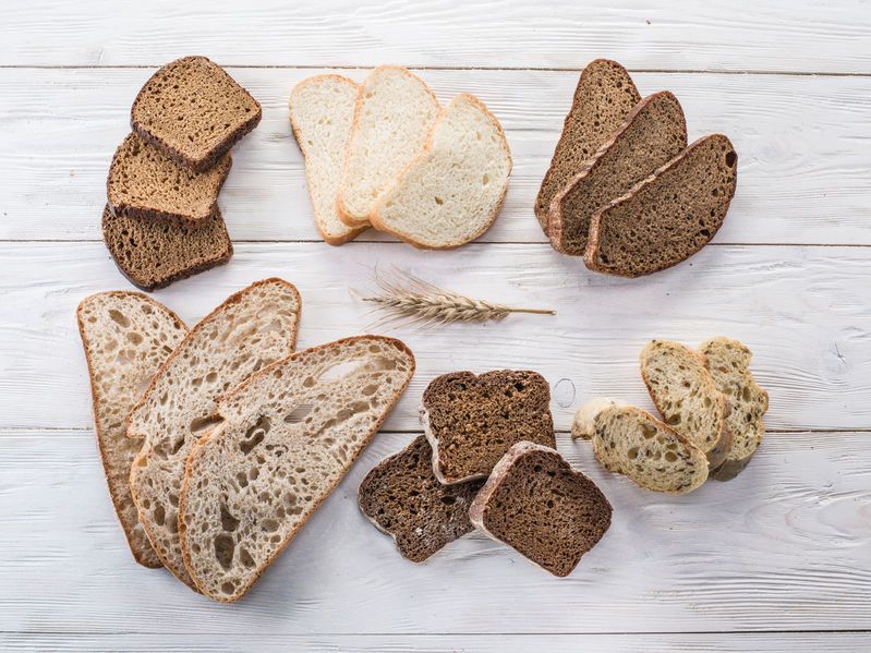 Mana yang Lebih Sehat, Roti Gandum Utuh atau Biasa?