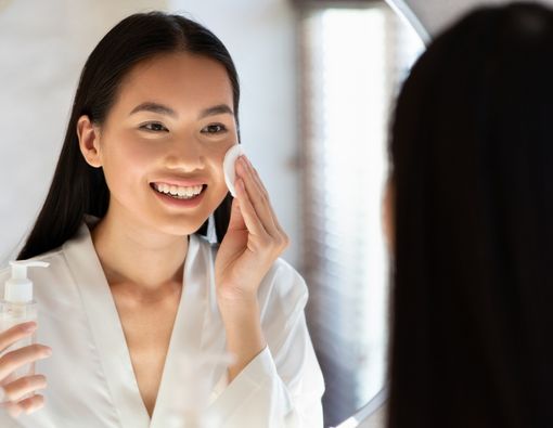 Manfaat dan Tips Memilih Micellar Water Terbaik