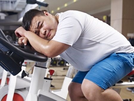 8 Alasan Mengapa Berat Badan  Tidak Kunjung Turun