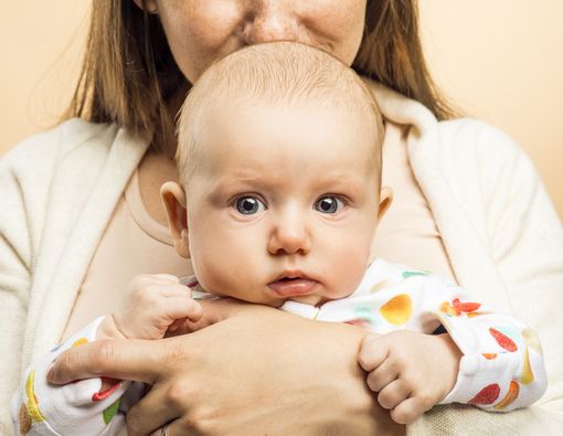 Kiat Lindungi Bayi dari Serangan Demam Berdarah