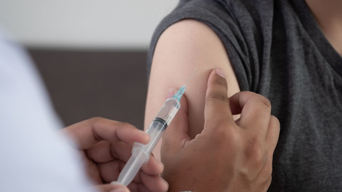 Jenis-Jenis Vaksin COVID-19 yang Beredar di Indonesia 2024