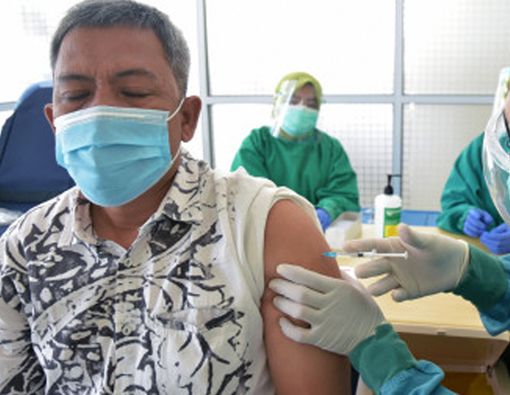 Terima Tipe Vaksin COVID-19 Berbeda, Adakah Efeknya?