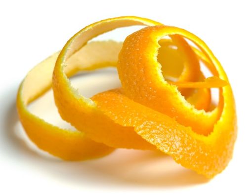 Memutihkan Gigi Menggunakan Kulit Jeruk, Ini Caranya