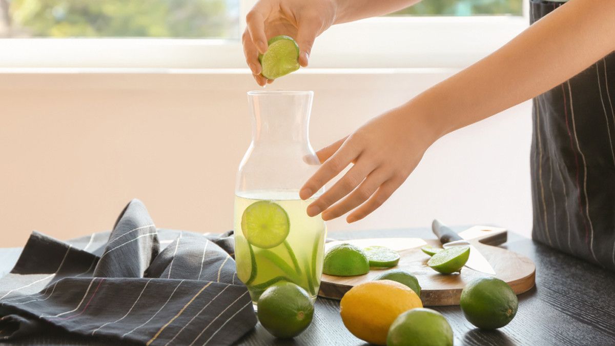 Berapa Lama Infused Water Aman Dikonsumsi Setelah Dibuat?