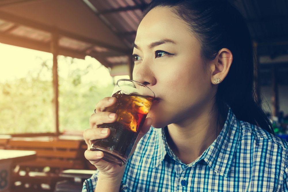 Ini 4 Bahaya Minum Soda bagi Kesehatan Gigi