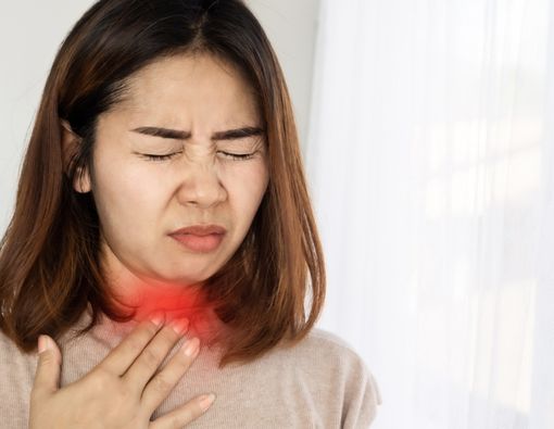 Gejala Radang Tenggorokan yang Berbahaya