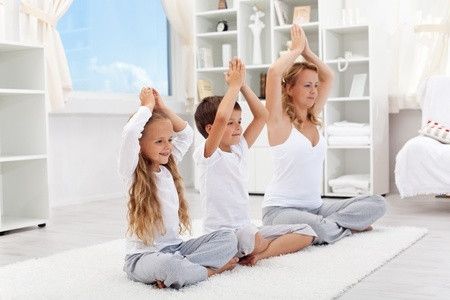 Yoga untuk Ibu dan Si Kecil