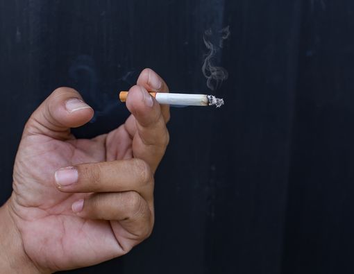 Bahaya Merokok Sebelum Tidur