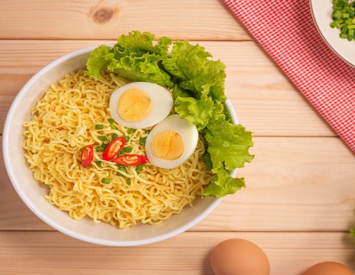 Cara Membuat Mi Instan Lebih Menyehatkan