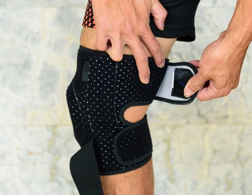 Manfaat dan Cara Menggunakan Deker Lutut Kesehatan