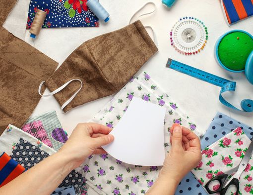 Tren Gunakan Tisu untuk Penyaring di Masker Kain, Benarkah Efektif?