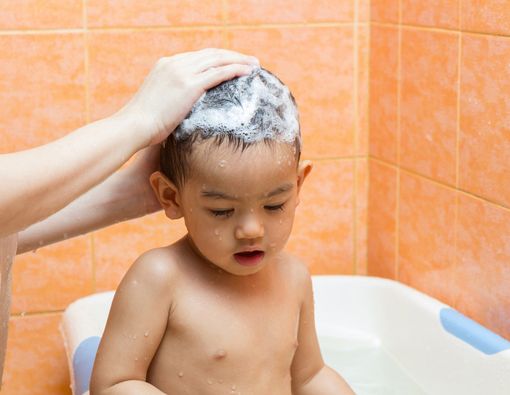 Tips Praktis Agar Rambut Anak Lebat dan Sehat
