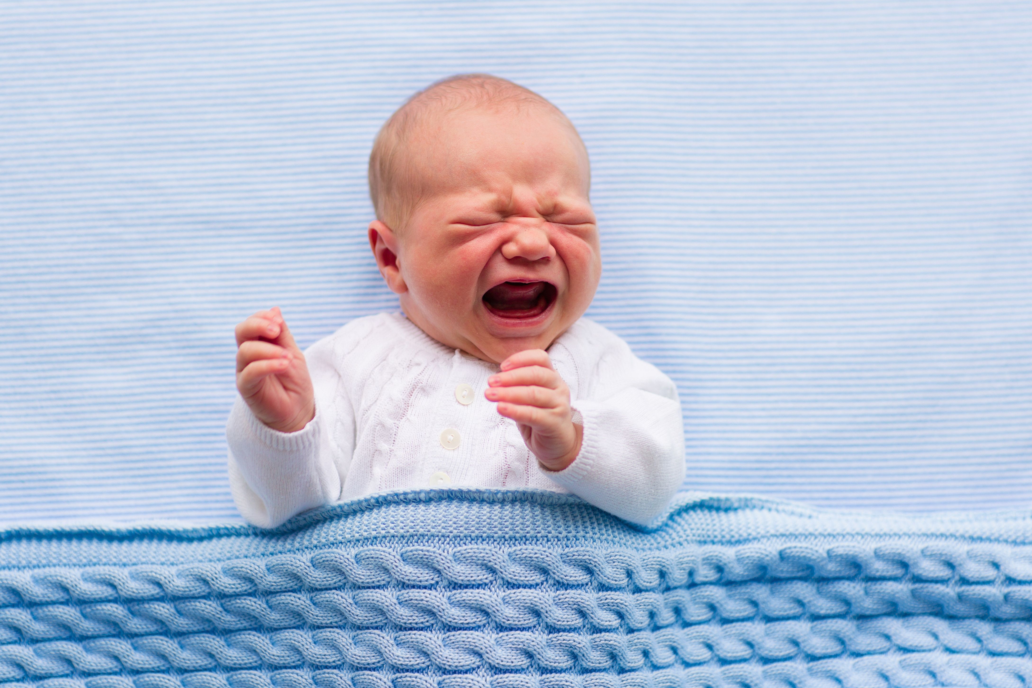 8 Penyebab Bayi Anda Sering Rewel
