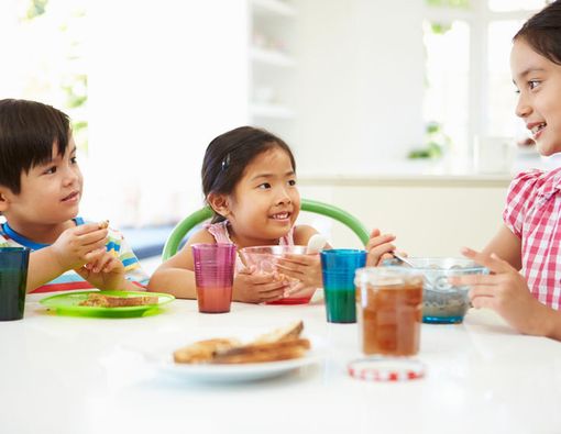 Manfaat Sarapan untuk Anak Sekolah