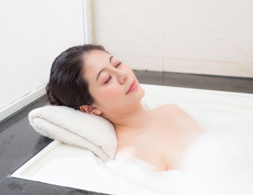 Cantik, Sehat dan Segar dengan Berendam Air Hangat