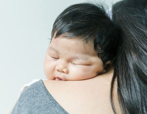 Penyebab dan Cara Mengatasi si Kecil yang Tidur Mendengkur