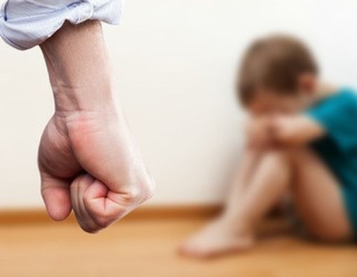 Kenali Ciri-Ciri Pengasuh Anak yang Psikopat