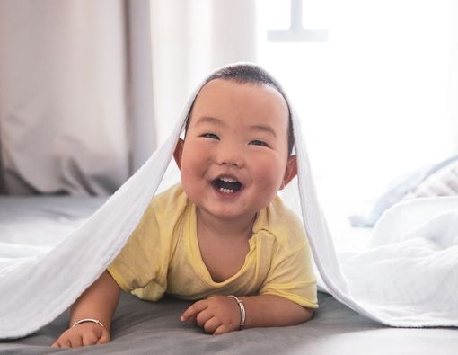 Jenis Kulit Bayi Berbeda-beda, Kenali Tanda Si Kecil Siap dengan Perawatan Normal