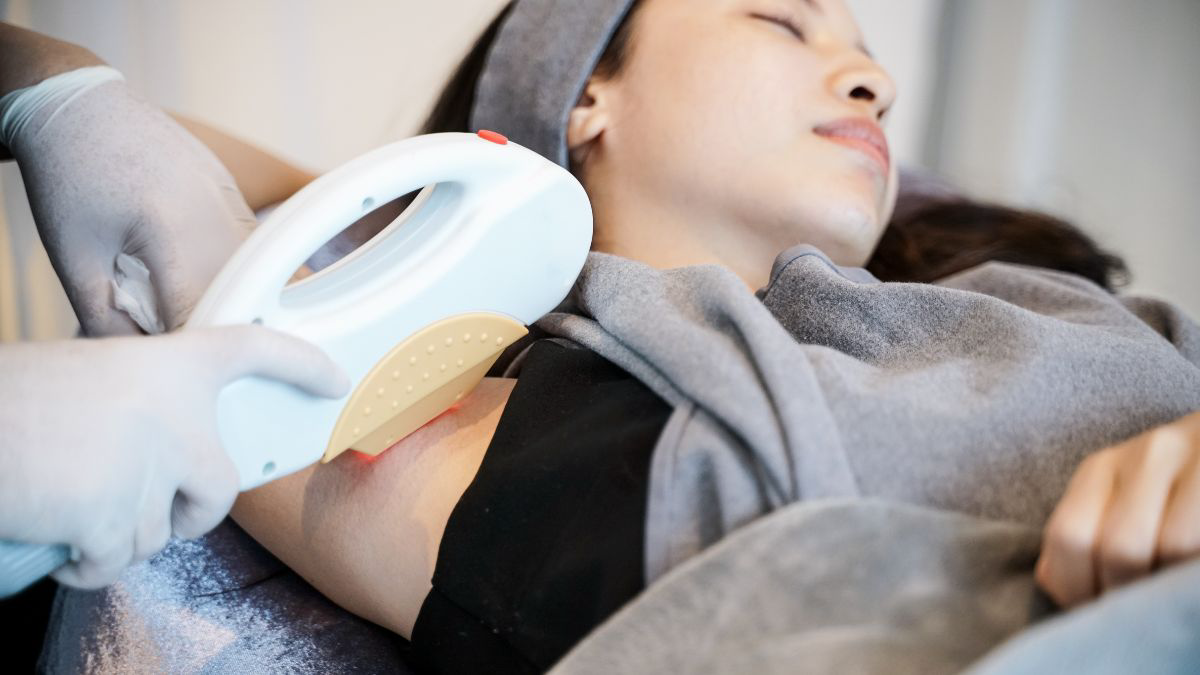 5. Mencukur Bulu Ketiak