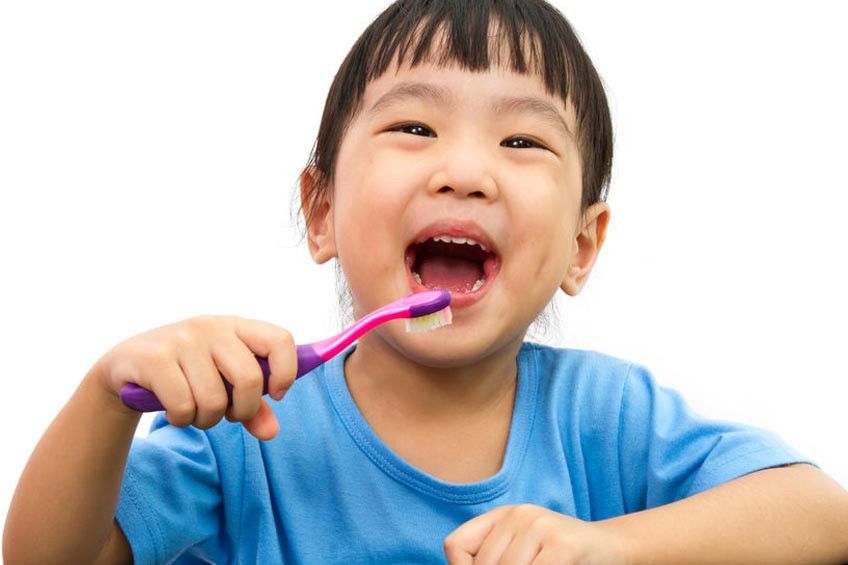 Tips Memilih Sikat Gigi Anak dengan Tepat
