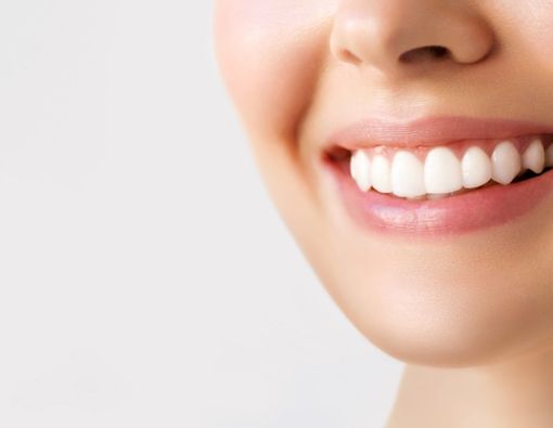 Waspada, Ada Bahaya di Balik Produk Pemutih Gigi