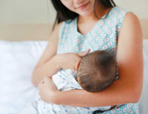 Bolehkah Minum Obat Penurun Demam Saat Menyusui?