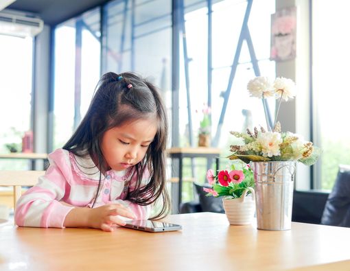 Anak Anda Kecanduan Gawai, Ini Cara Menghentikannya