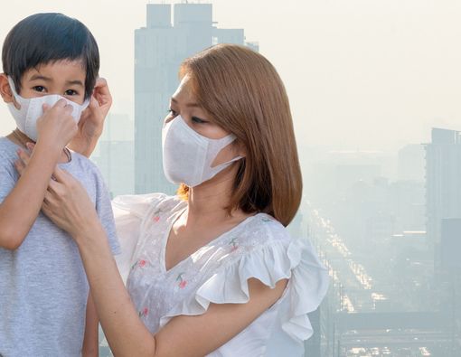 6 Tips Agar Kesehatan Anak Terlindung dari Polusi Udara