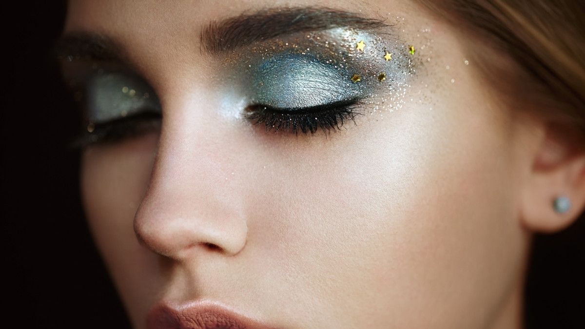 Kosmetik Glitter, Aman atau Tidak?