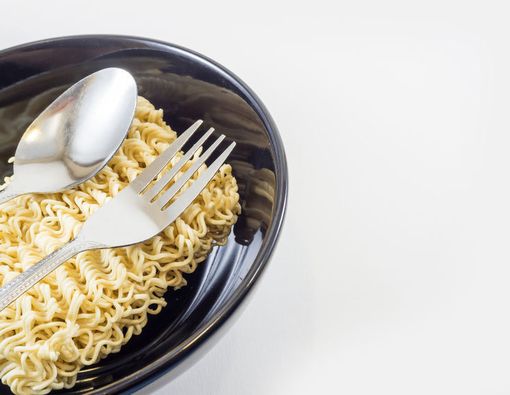Kenali Bahaya Ini Sebelum Makan Mie Instan