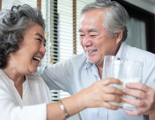 Coba Cek, Ternyata Ini Manfaat Minum Susu untuk Lansia