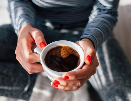 Ini Dia Penyebab Tubuh Gemetar Setelah Minum Kopi