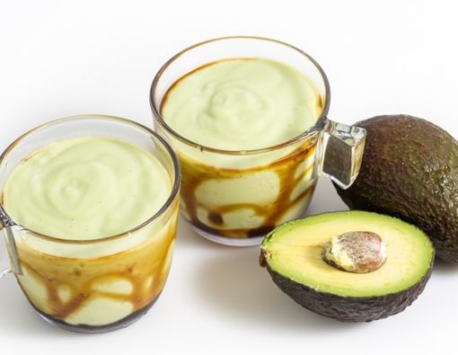 Balita Makan Alpukat Dicampur Kental Manis, Perhatikan Hal Berikut Ini