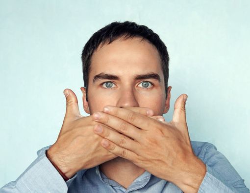 9 Makanan Ini Ampuh Usir Bau Mulut