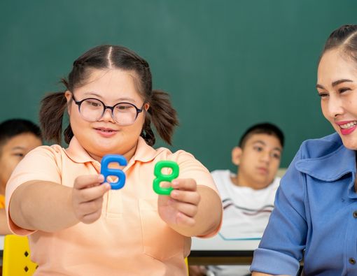 Membangun Komunikasi yang Baik dengan Anak Autisme