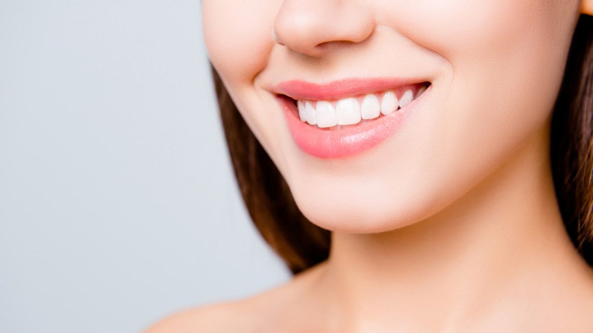 5 Manfaat Veneer Gigi, Tak Cuma Bikin Putih! KlikDokter