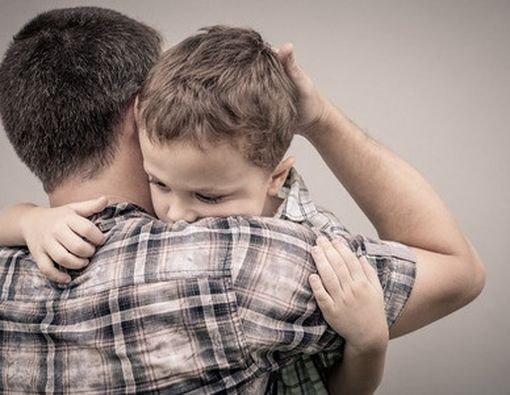 Cara Mengajarkan Anak untuk Meminta Maaf